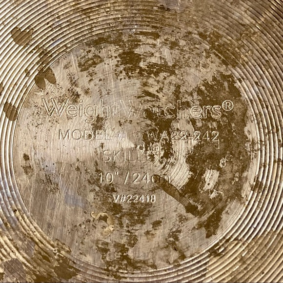 Pair of 8" & 10" Weight Watcher Aluminum Frying Pans - Picture 8 of 16